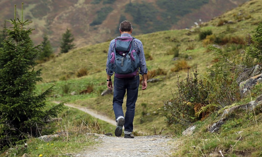 trekking, hombre, hikking, senderismo, mochila, aire libre, exterior, deportes, caminar, caminata, aventura, camino, naturaleza, 
