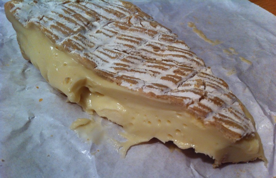 Queso, Brie, comidas, salado, comer, cortado, pedazo, vista de frente, sabor, 