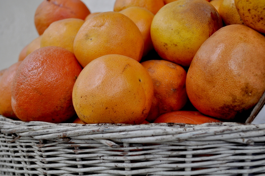 naranja,naranjas,frutas,canasto,verduleria,vista de frente,P12062014